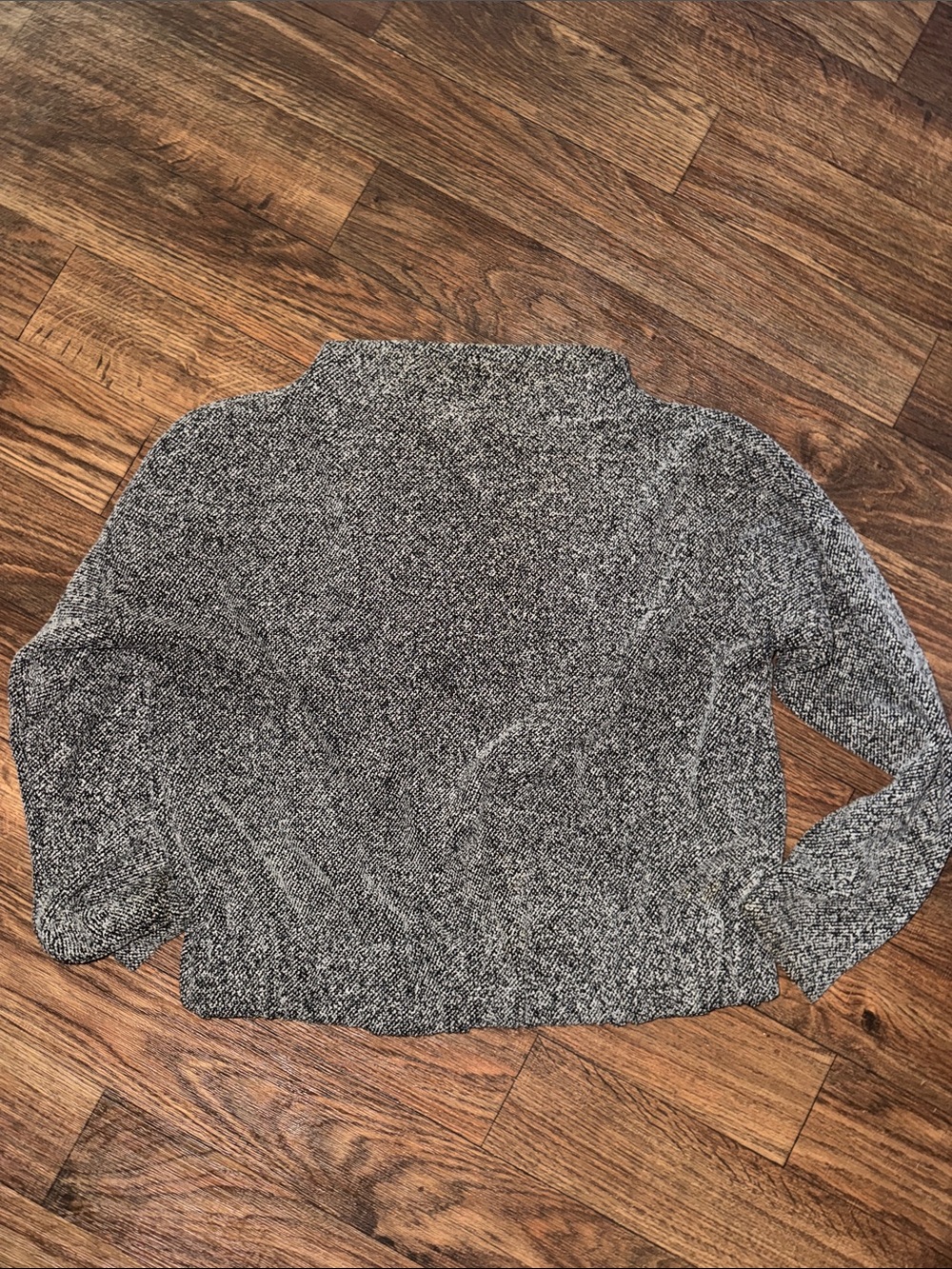 Women’s Mock Neck Pullover
